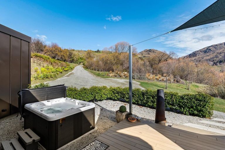 Photo of property in 362 Tucker Beach Road, Queenstown Hill, Queenstown, 9371