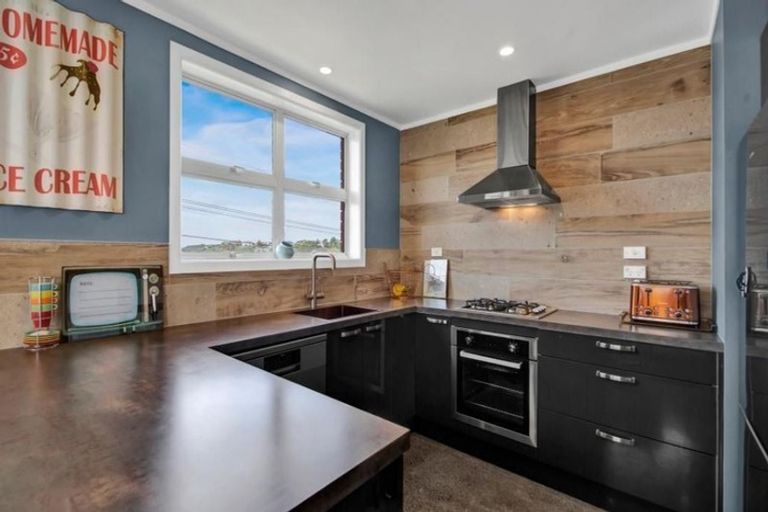 Photo of property in 2/58 Paynters Avenue, Strandon, New Plymouth, 4312