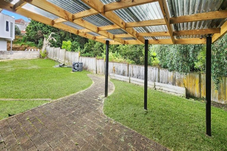 Photo of property in 50 De Havilland Drive, Goodwood Heights, Auckland, 2105