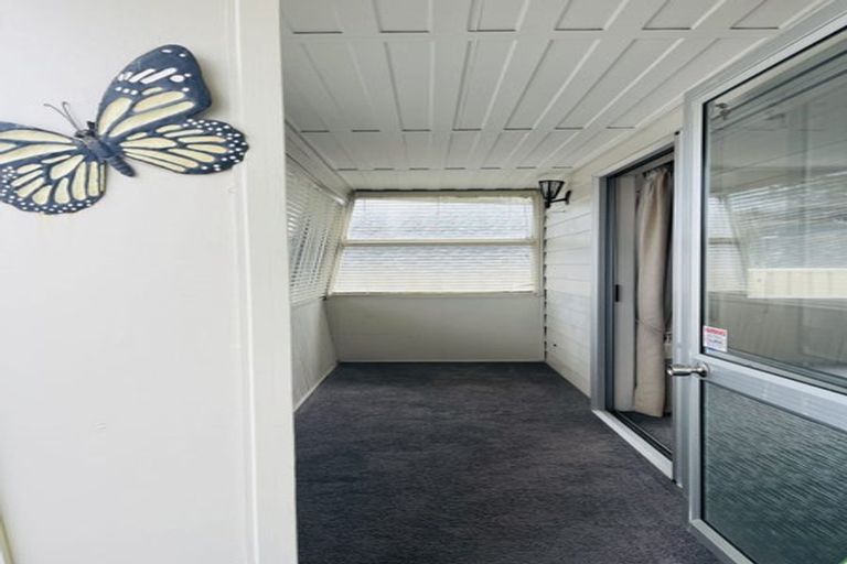 Photo of property in 141b Centreway Road, Orewa, 0931