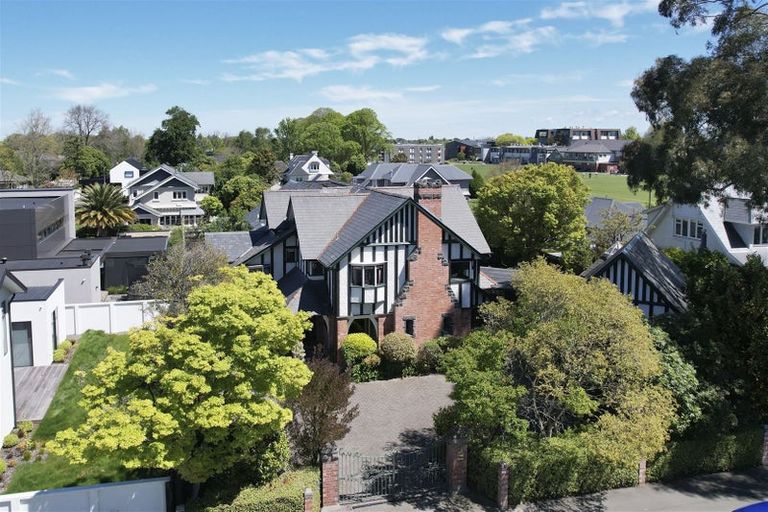 Photo of property in 283 Papanui Road, Merivale, Christchurch, 8052