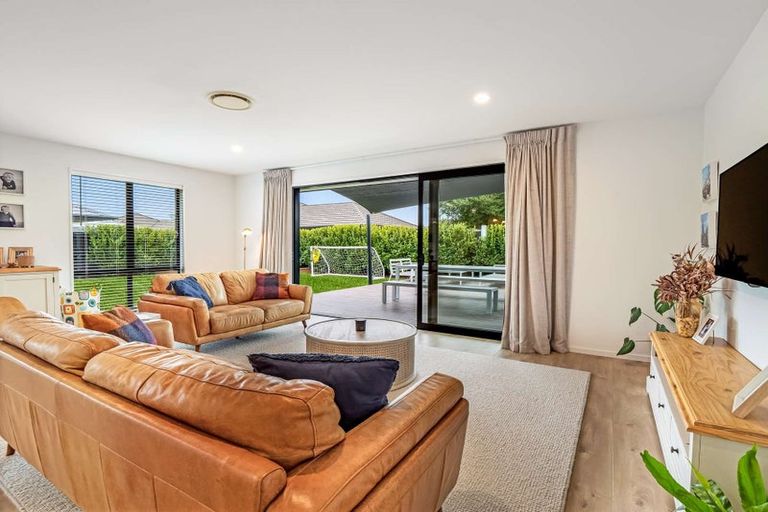 Photo of property in 10 Lewis Crescent, Rolleston, 7614