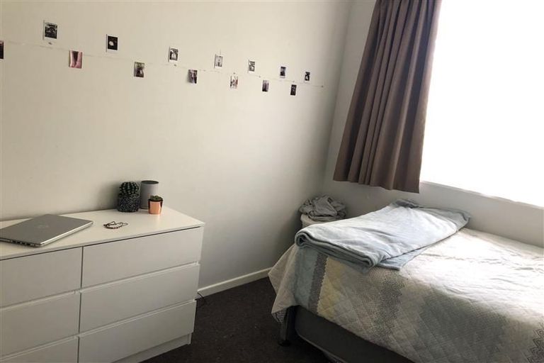 Photo of property in 2/97 Clouston Park Road, Clouston Park, Upper Hutt, 5018