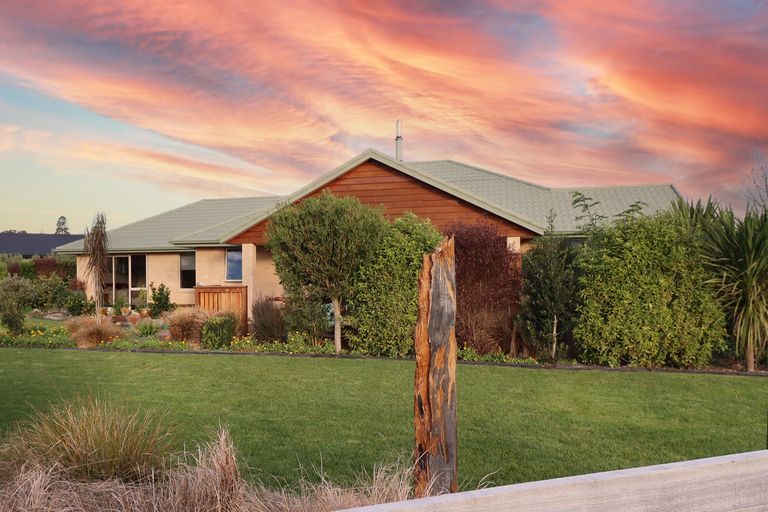 Photo of property in 24 Mill Grove, Clareville, Carterton, 5713