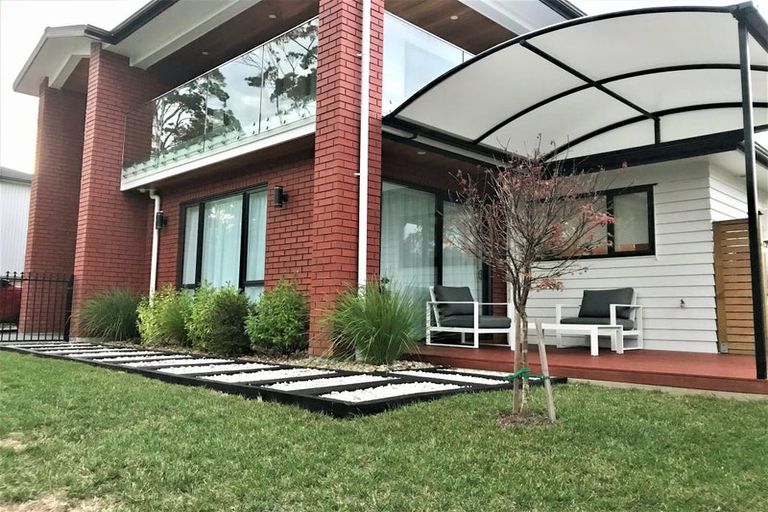 Photo of property in 9 David Rogers Lane, Swanson, Auckland, 0614