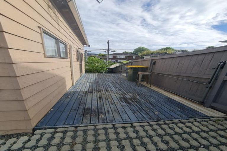 Photo of property in 14 Sheridan Drive, New Lynn, Auckland, 0600