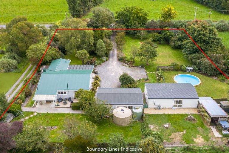 Photo of property in 343 Waihakeke Road, Waihakeke, Carterton, 5792