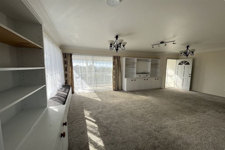 Photo of property in 424 Old Te Atatu Road, Te Atatu Peninsula, Auckland, 0610