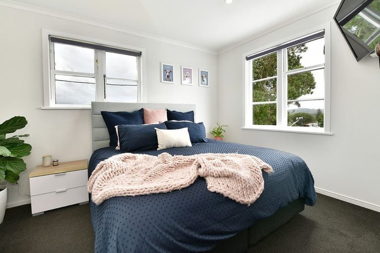 Photo of property in 32 Karaka Street, Helensville, 0800