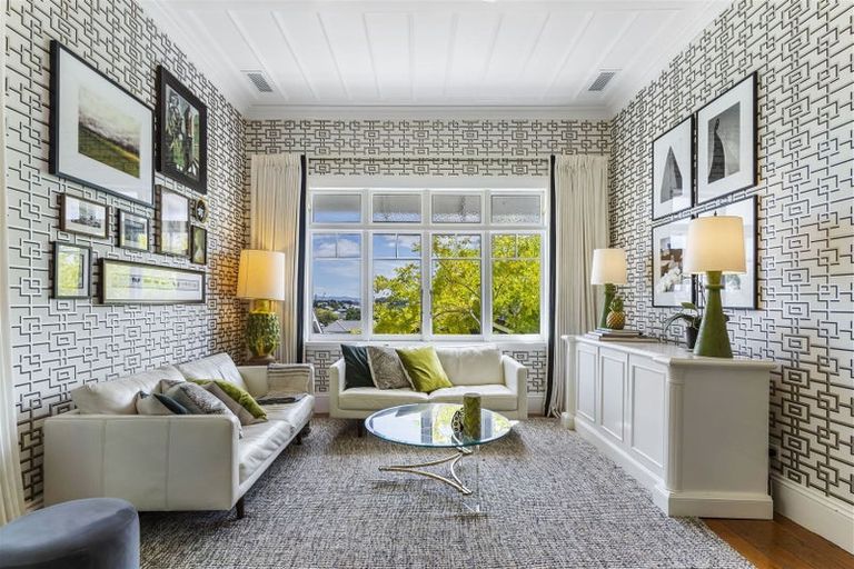 Photo of property in 3/92 Victoria Road, Devonport, Auckland, 0624