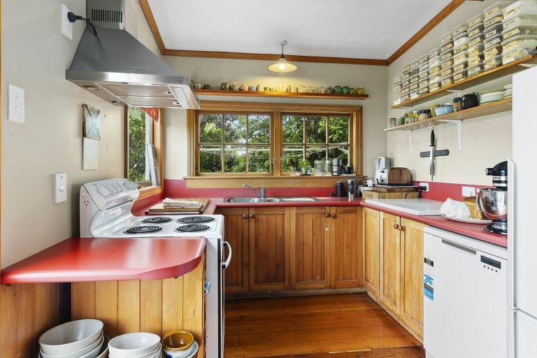 Photo of property in 13 Herald Terrace, Berhampore, Wellington, 6023