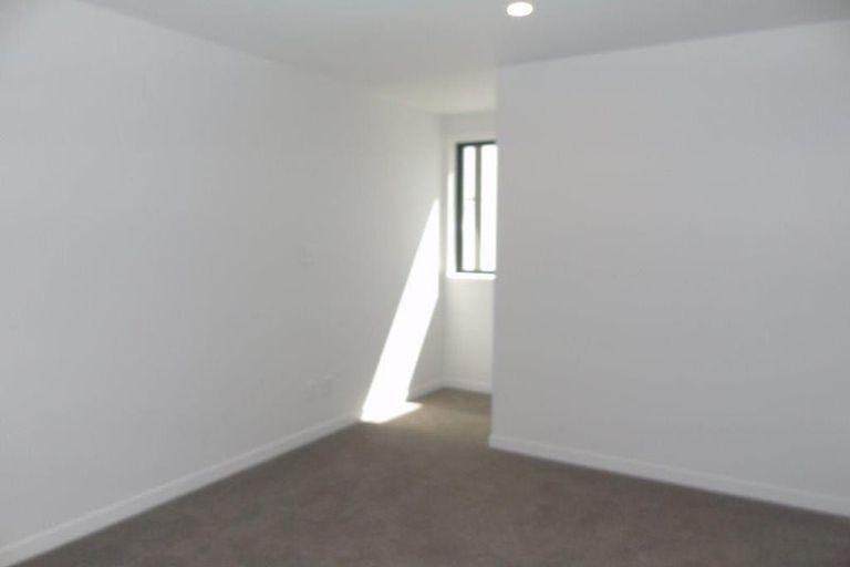 Photo of property in 9/23 Middleton Road, Johnsonville, Wellington, 6037