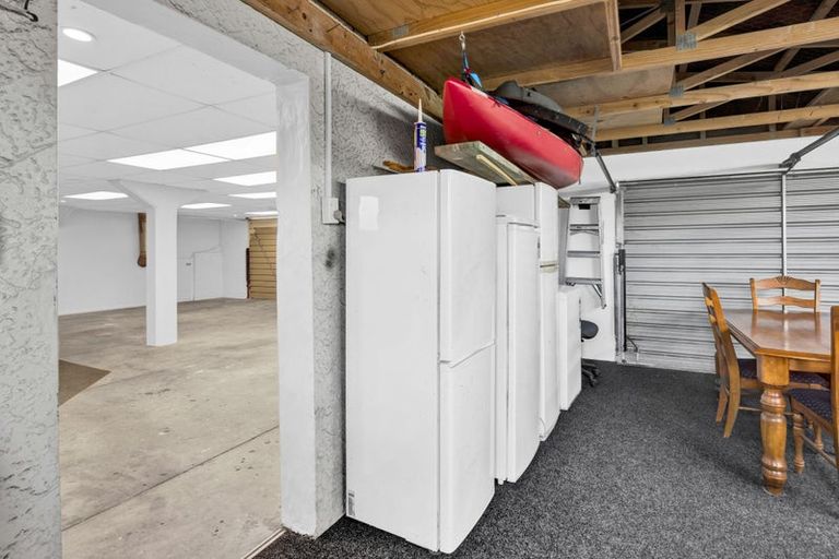 Photo of property in 12a Julian Place, Westown, New Plymouth, 4310