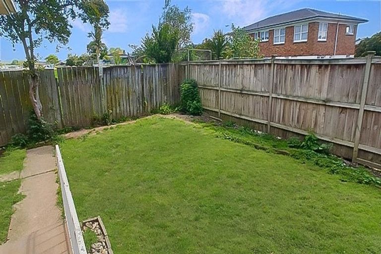 Photo of property in 2/90 Pakuranga Road, Pakuranga, Auckland, 2010