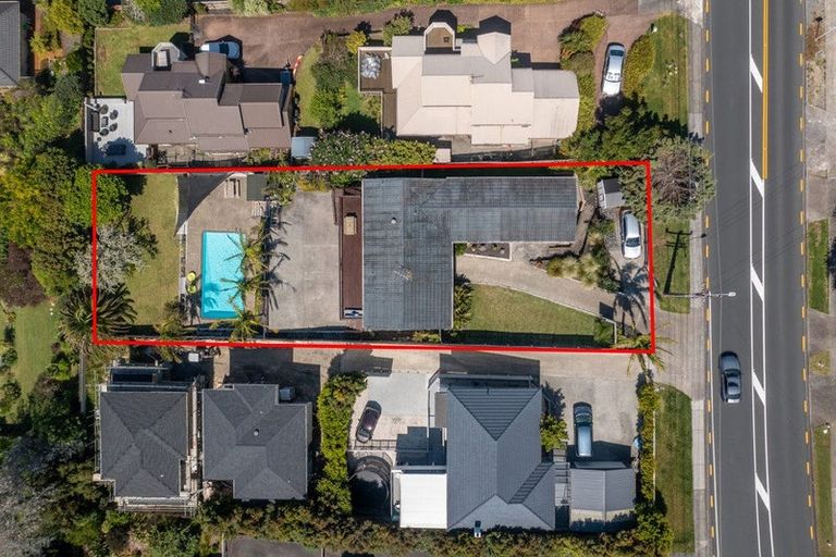 Photo of property in 61 Carlisle Road, Torbay, Auckland, 0630