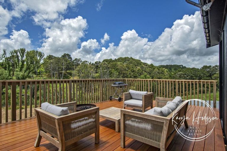 Photo of property in 37 Judd Road, Maungaturoto, 0520