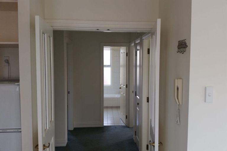 Photo of property in 18 Hill Street, Thorndon, Wellington, 6011