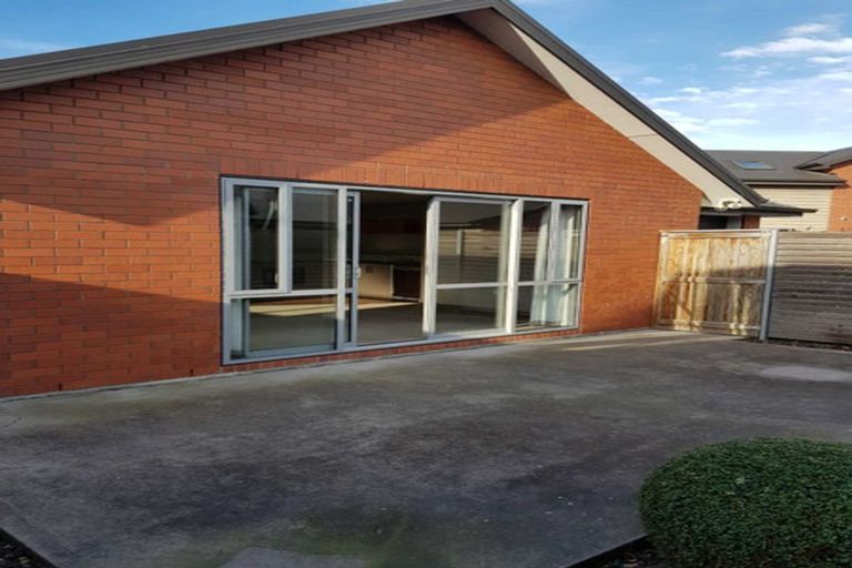 Photo of property in 9/190 Lincoln Road, Addington, Christchurch, 8024