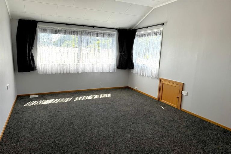 Photo of property in 14 Loris Place, Karoro, Greymouth, 7805