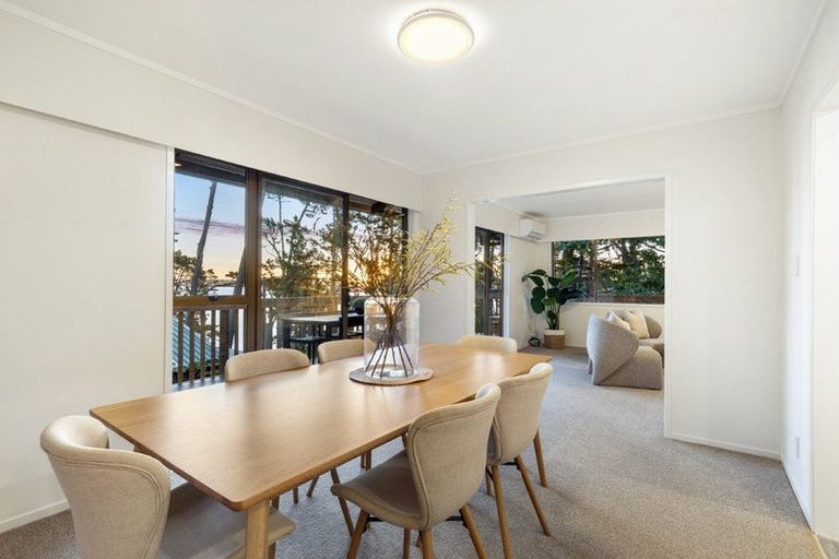 Photo of property in 32 Rosecamp Road, Beach Haven, Auckland, 0626