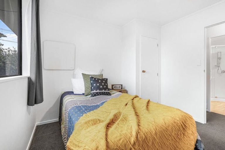 Photo of property in 1 Oak Avenue, Nawton, Hamilton, 3200