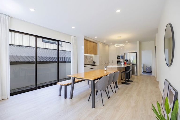 Photo of property in 43 Westgate Drive, Westgate, Auckland, 0614