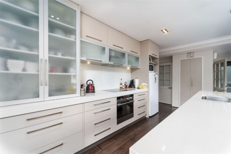 Photo of property in 10 Chamberlain Road, Masterton, 5810