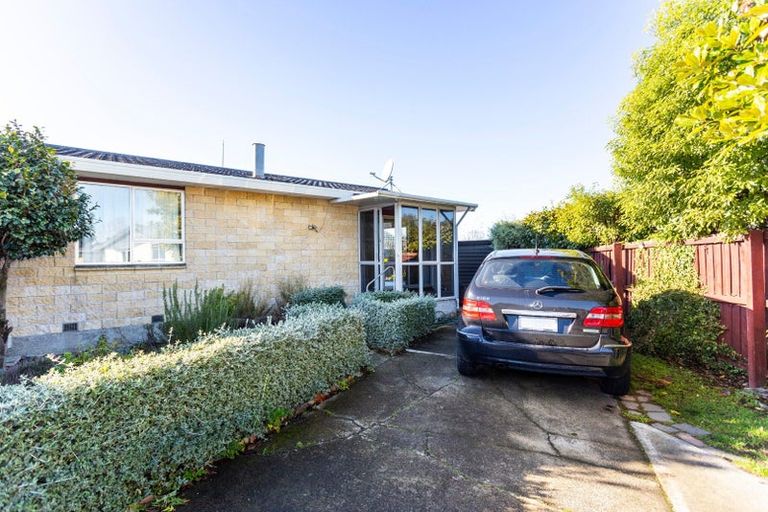 Photo of property in 1/6a Chipping Lane, Redwood, Christchurch, 8051