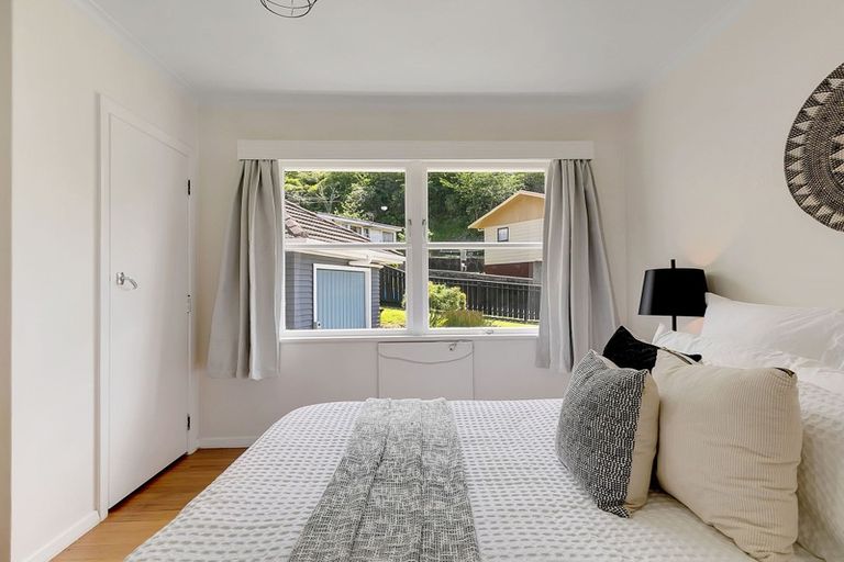 Photo of property in 15 Forglen Place, Tawa, Wellington, 5028