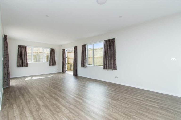 Photo of property in 27 Edgewater Drive, Karaka, Papakura, 2113