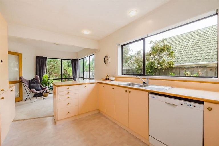 Photo of property in 4 Manly Garden, Paraparaumu Beach, Paraparaumu, 5032