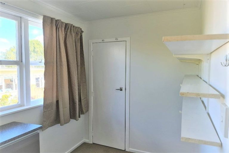 Photo of property in 1 Rogan Street, Mount Roskill, Auckland, 1041