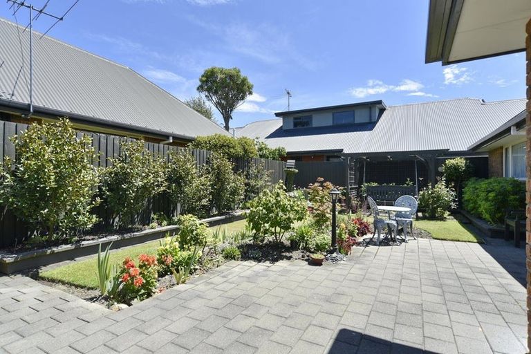 Photo of property in 20-22 Kingsbury Avenue, Rangiora, 7400