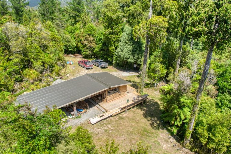 Photo of property in 215 Clifton Road, Kaiata, Greymouth, 7805