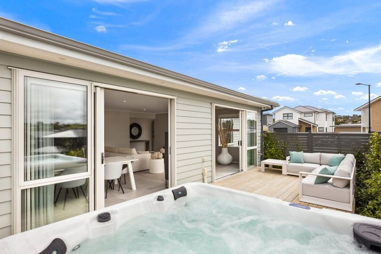 Photo of property in 19 Kuku Avenue, Red Beach, 0932