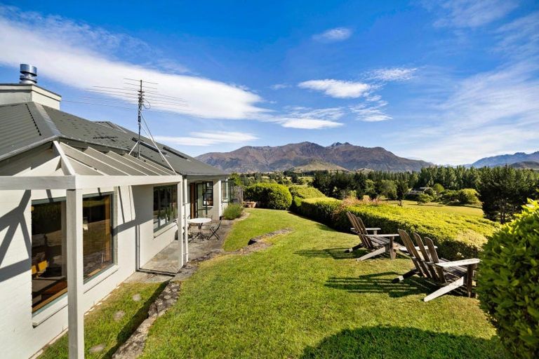 Photo of property in 5 Shaw Street, Arrowtown, 9302