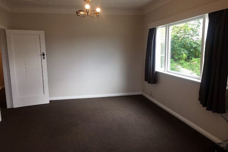 Photo of property in 9 Upper Lewisville Terrace, Thorndon, Wellington, 6011