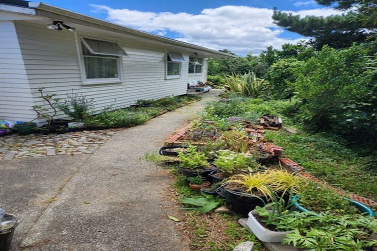 Photo of property in 30 Mark Avenue, Paparangi, Wellington, 6037