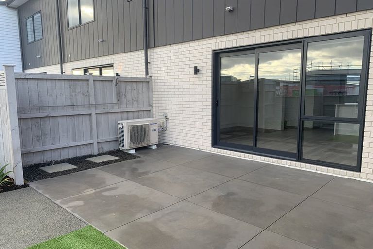 Photo of property in 6 Gosper Road, Takanini, 2112