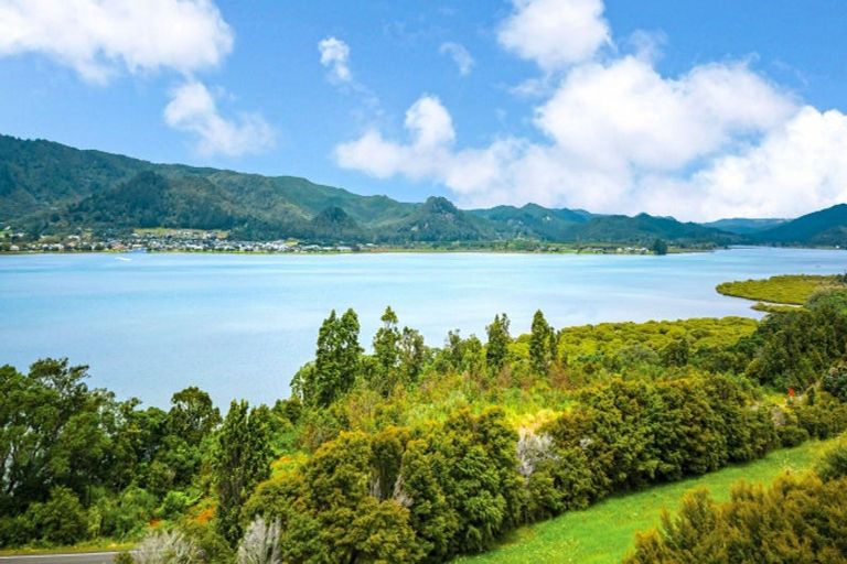 Photo of property in 43 Main Sh25 Road, Tairua, 3579