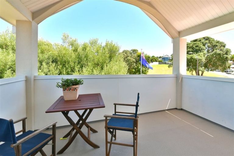 Photo of property in 27 Clansman Terrace, Gulf Harbour, Whangaparaoa, 0930
