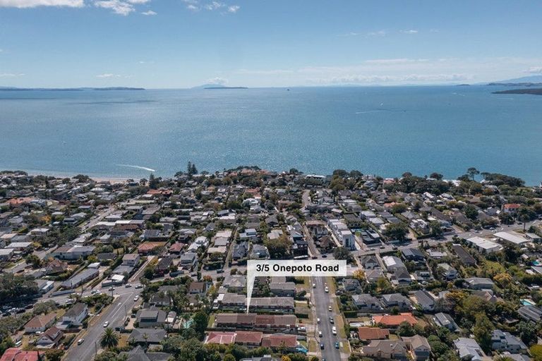 Photo of property in 3/5 Onepoto Road, Hauraki, Auckland, 0622