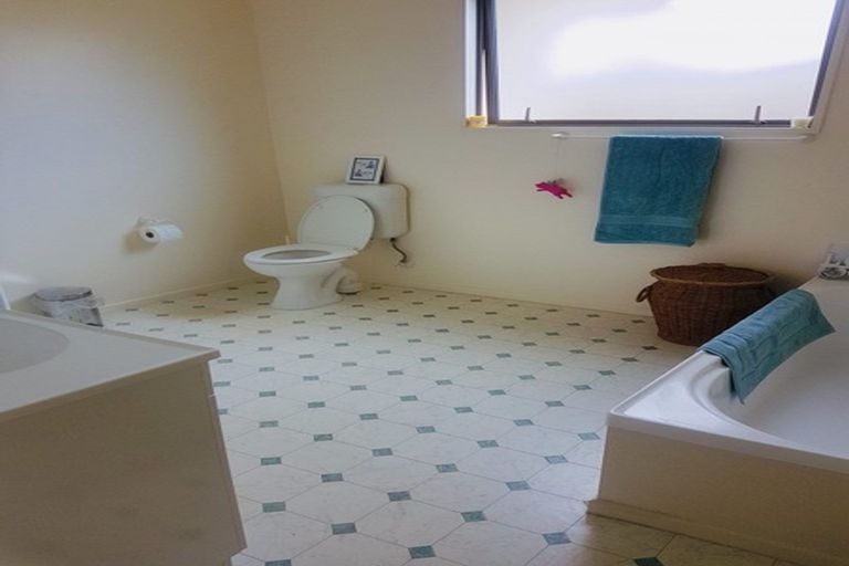 Photo of property in 81a Kings Drive, Wanaka, 9305