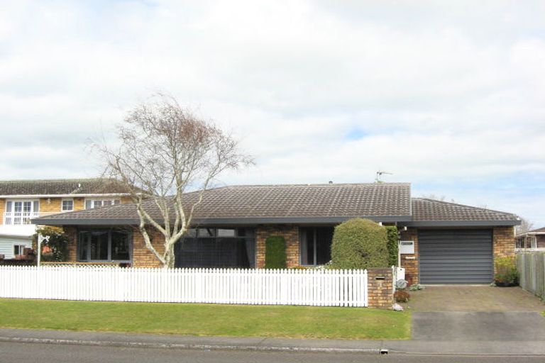 Photo of property in 1 Smith Road, Merrilands, New Plymouth, 4312