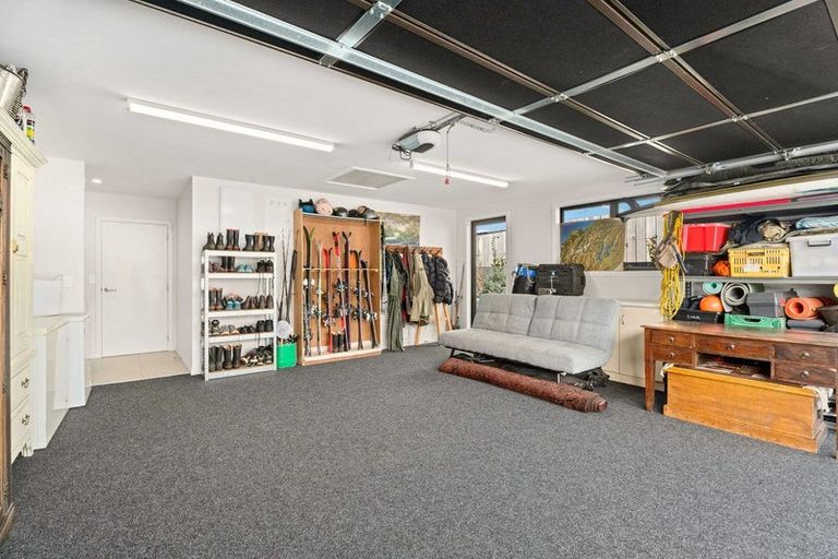 Photo of property in 15 Pennycook Place, Lake Hawea, Wanaka, 9382