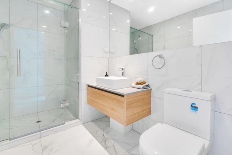 Photo of property in 19 Scarboro Terrace, Murrays Bay, Auckland, 0630