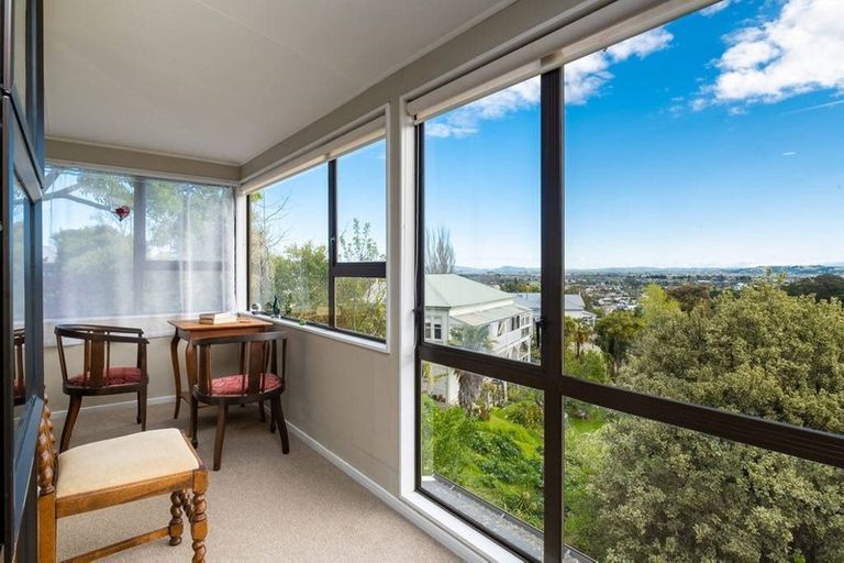 Photo of property in 14 Hooker Avenue, Hospital Hill, Napier, 4110