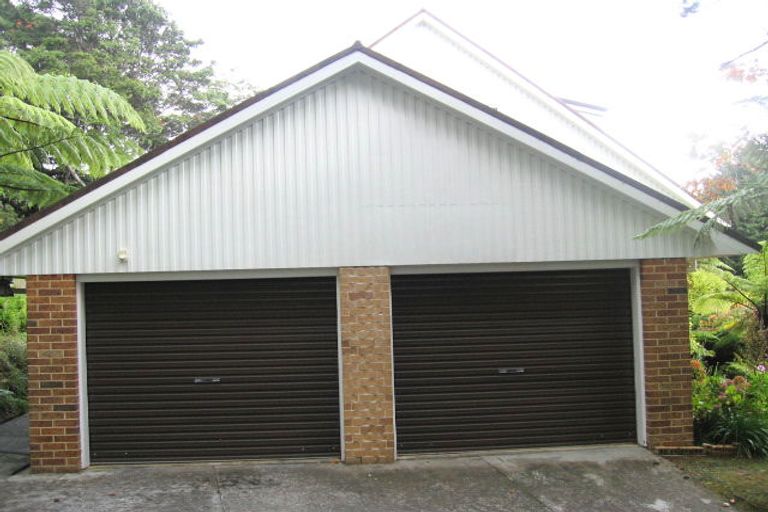 Photo of property in 14 Freemans Way, Pinehaven, Upper Hutt, 5019