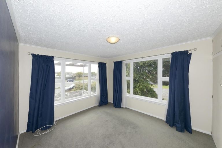 Photo of property in 8 Travis Road, Burwood, Christchurch, 8083