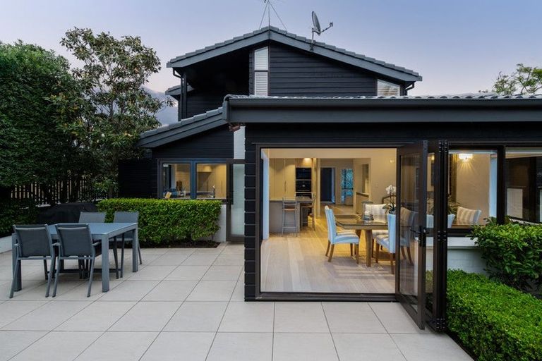 Photo of property in 33a Craig Road, Milford, Auckland, 0620